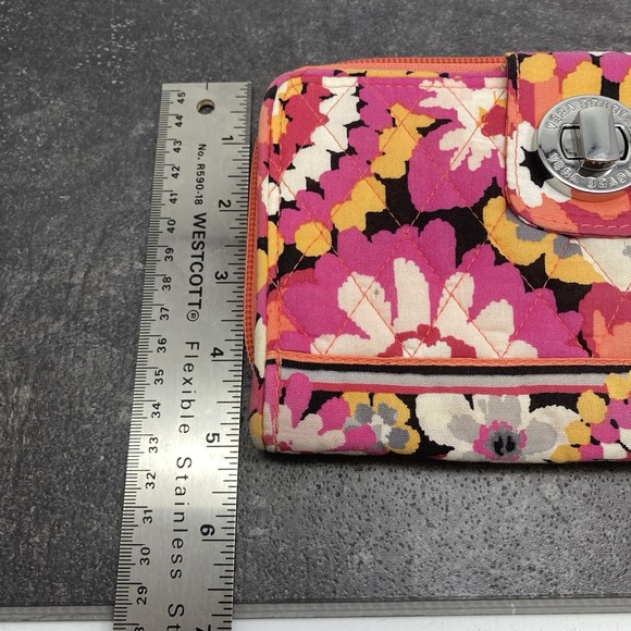 Vera Bradley‎ Pixie Blooms Turnlock and Zip Around Wallet 8 x 5 Retired - Picture 9 of 9